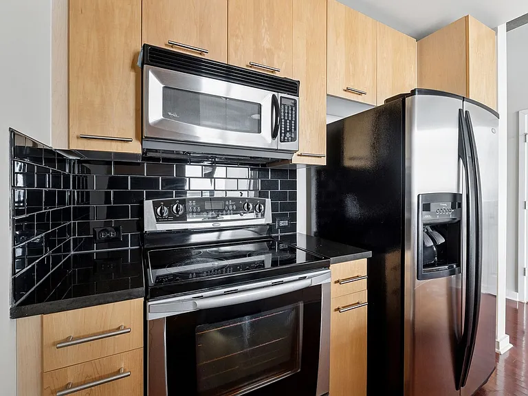 3324 Peachtree Rd NE #2304 — Photo 9