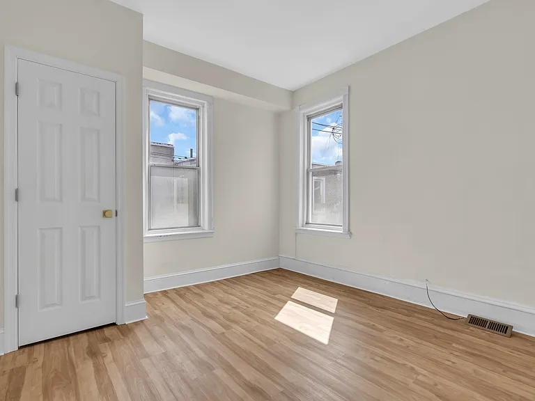 241 N Ruby St — Photo 26