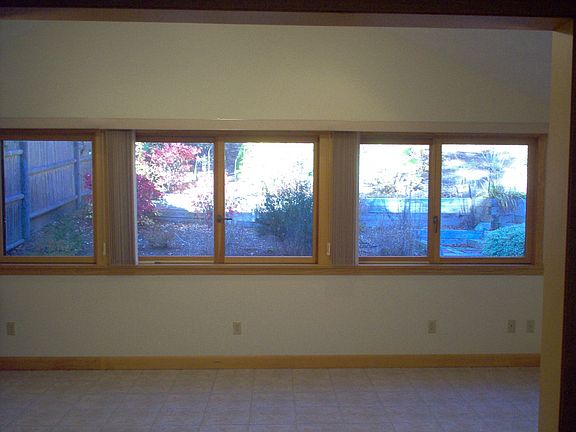 2nd image of 34 Heritage Dr