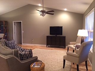 4th image of 201 Woodview Lane