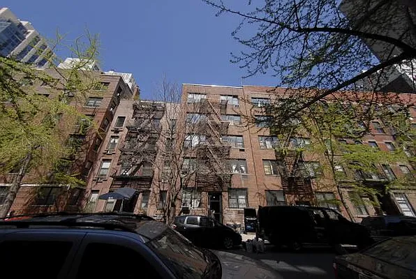 Rented by Icon Realty Management | media 11