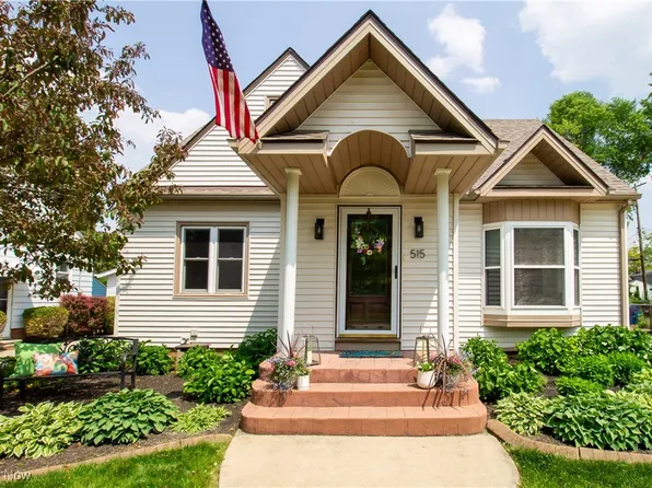 515 Parkside Dr, Bay Village, OH 44140