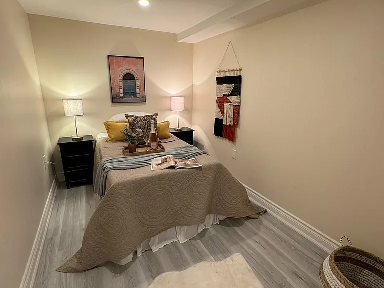 248 Crossland Gate #2 — Photo 2