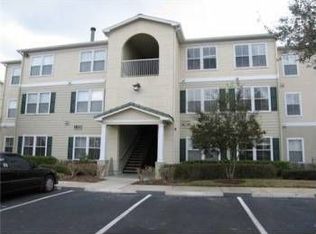 18393 Bridle Club Dr, Tampa, FL 33647