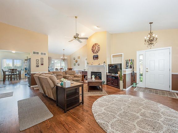 3rd image of 5509 W Foxwoods Dr