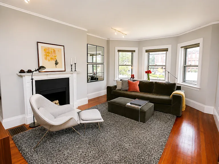 919 Beacon St #2 — Photo 2