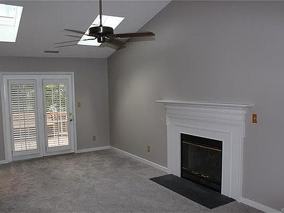 4th image of 10229 Guenevere Ct