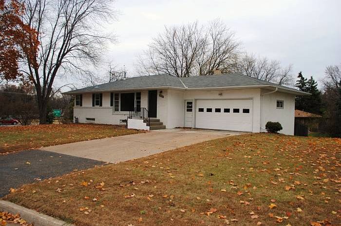 Nice lot in Roseville!