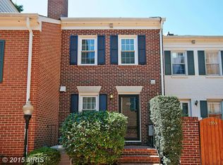 1951 N Calvert St, Arlington, VA 22201