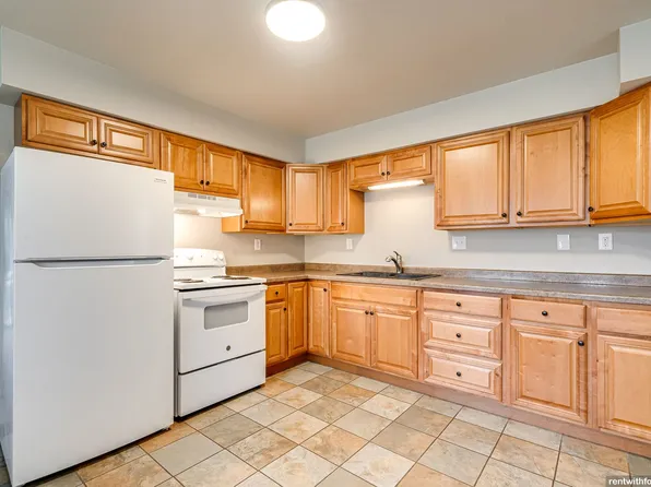 631 State St, 631 State St #631A, Combined Locks, WI 54113