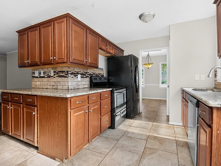 128 Antelope Dr — Photo 3