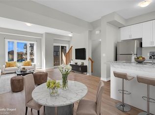 19 Picardy Dr #5, Hamilton, ON L8J2T3