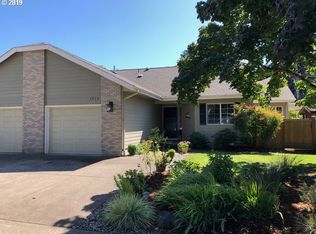 1415 Gilham Rd, Eugene, OR 97401