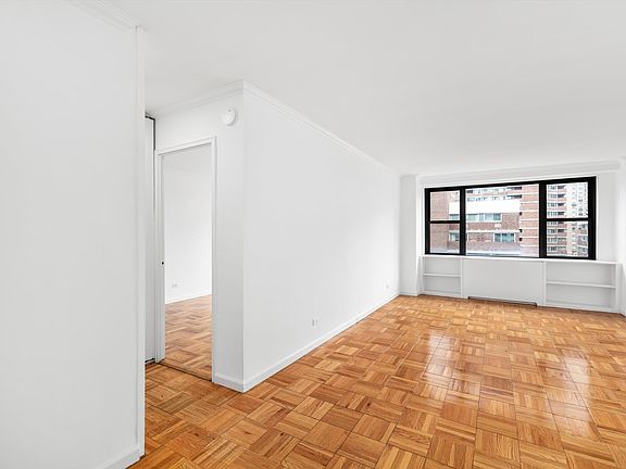 3rd image of 320 E 23rd St APT 11N