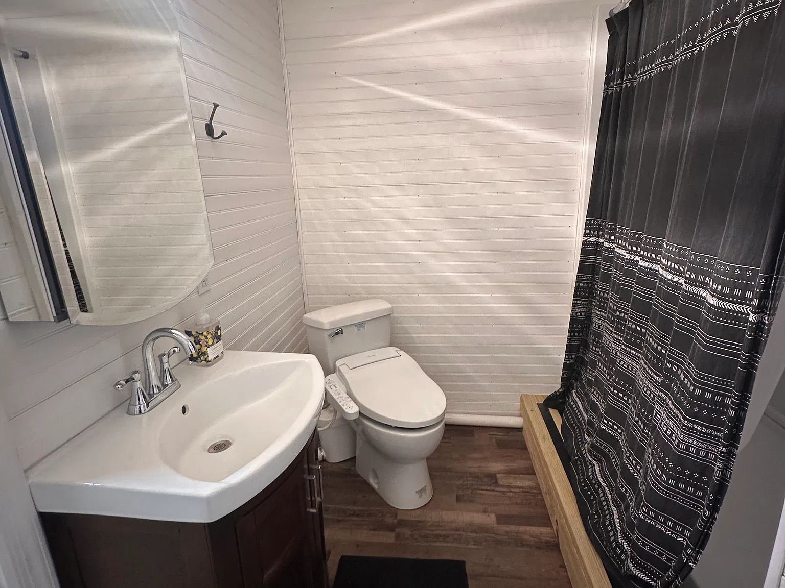 1 bed, 1100 sqft, $1,650 — Photo 4