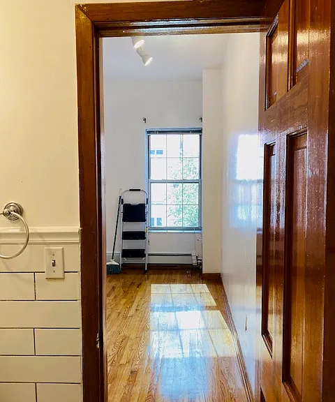 245 W 16th St #C2 — Photo 22