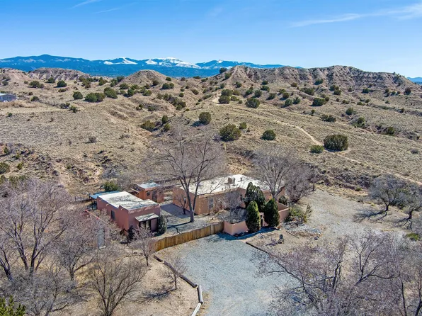 10 Athenas Way, Espanola, NM 87532