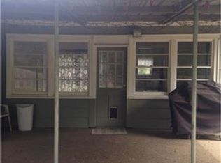 2205 Rosemary St, El Campo, TX 77437