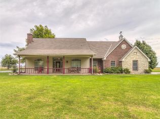 2724 Young Ave, Newcastle, OK 73065