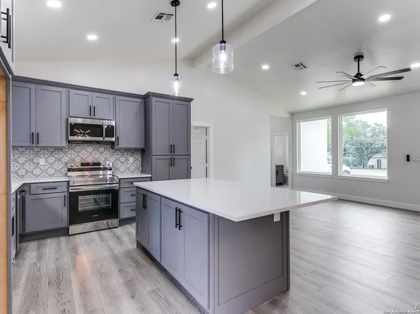 8019 IVORY FRST, San Antonio, TX 78239