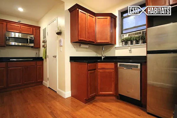 Rented by Citi Habitats | media 20