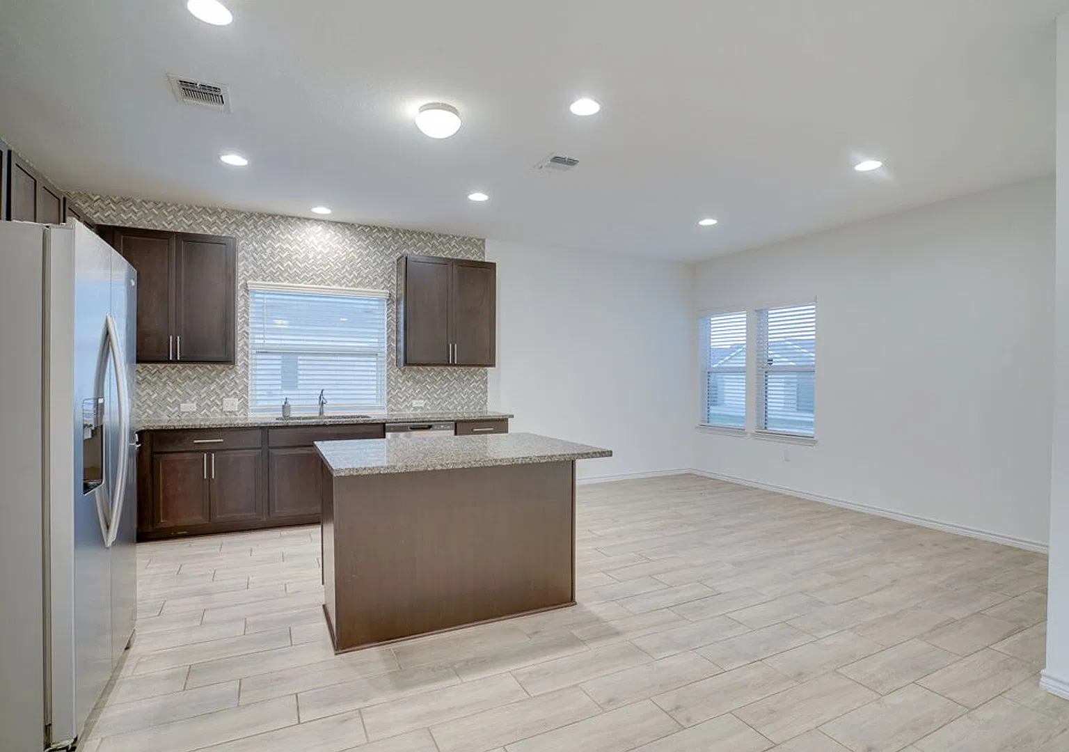 9015 Looksee Lane, Austin, TX 78744 — Photo 4