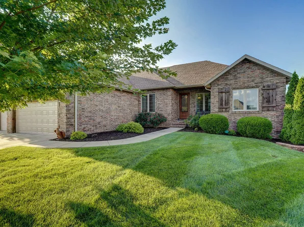 1653 N Oakfair Place, Springfield, MO 65802