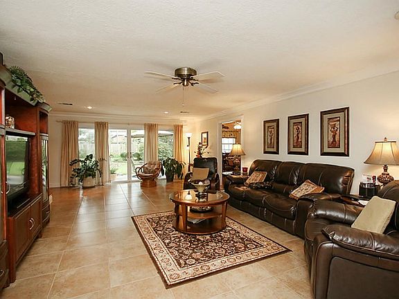 2nd image of 4807 Fountainhead Dr