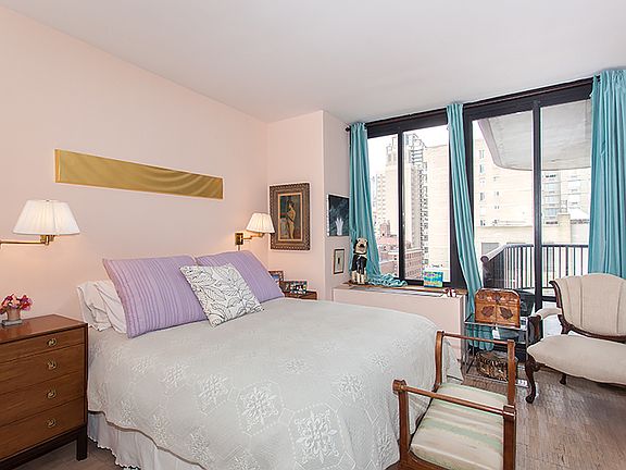 4th image of 304 E 65th St APT 19B