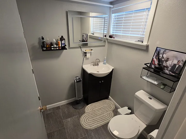 3339 S Graham St #B — Photo 6