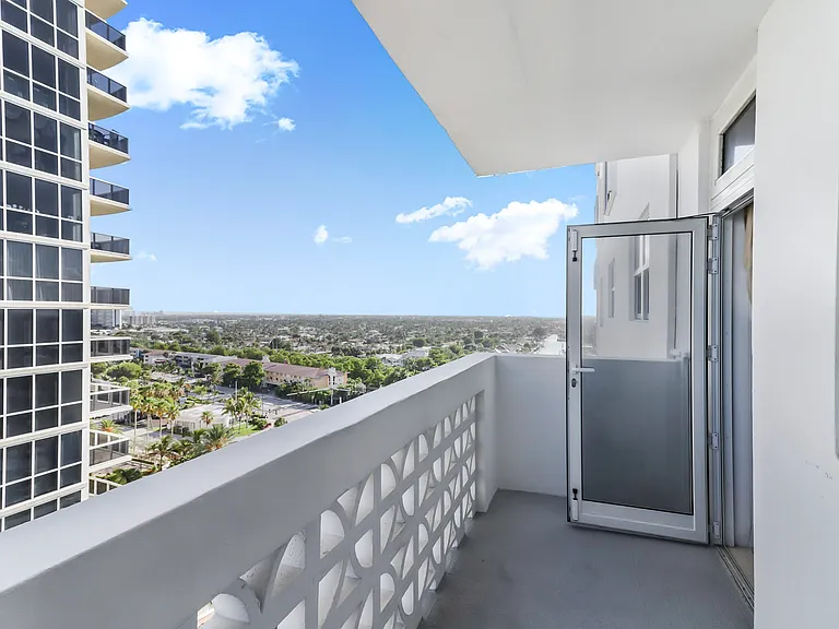 4250 Galt Ocean Dr #12D — Photo 12
