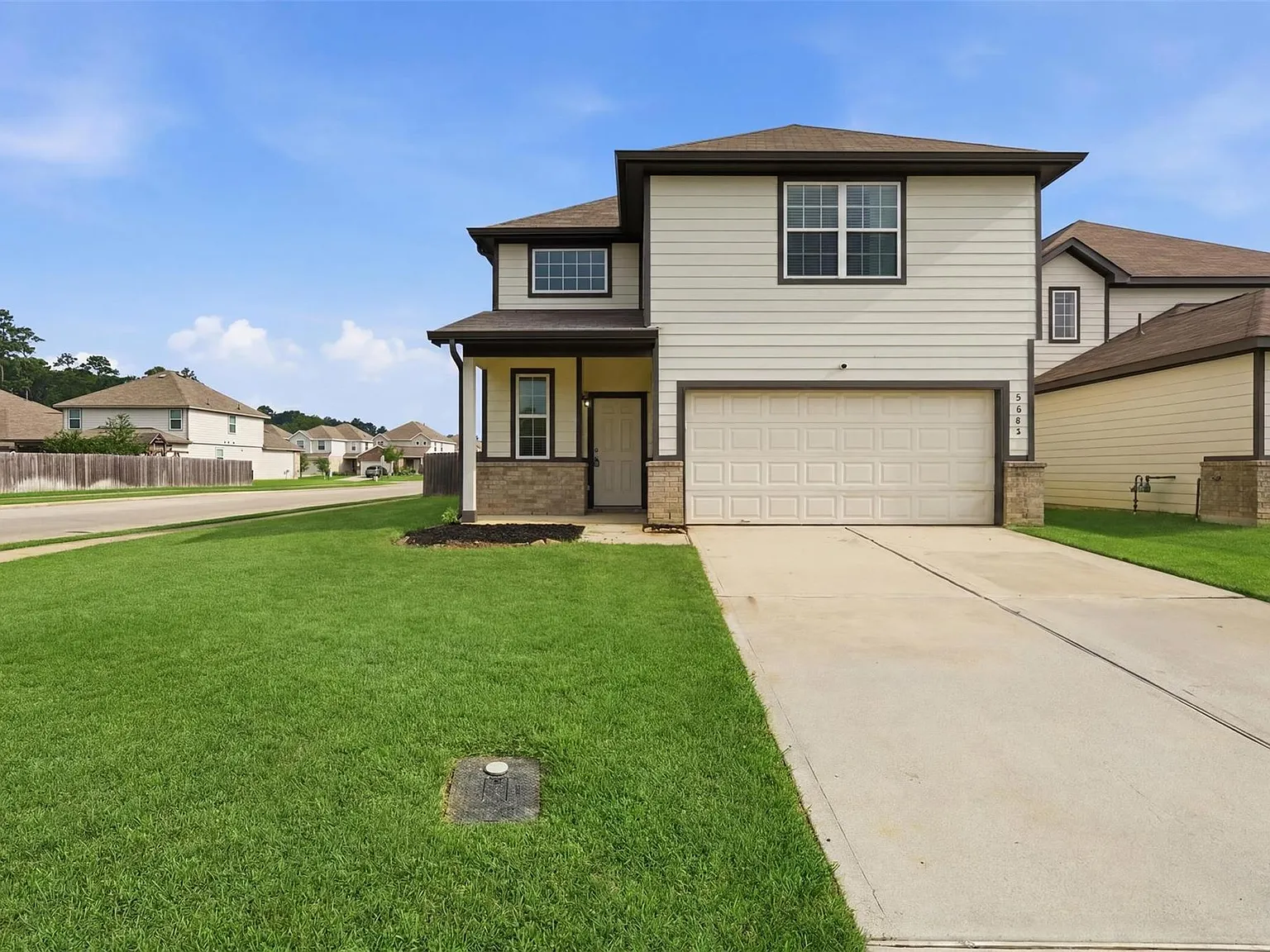 4 bed, 2.5 bath, 2236 sqft, $2,100 — Photo 1