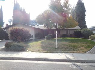 1123 W Mary Ave, Visalia, CA 93277