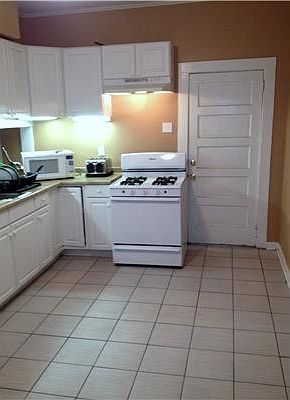 5th image of 3905 Ford St