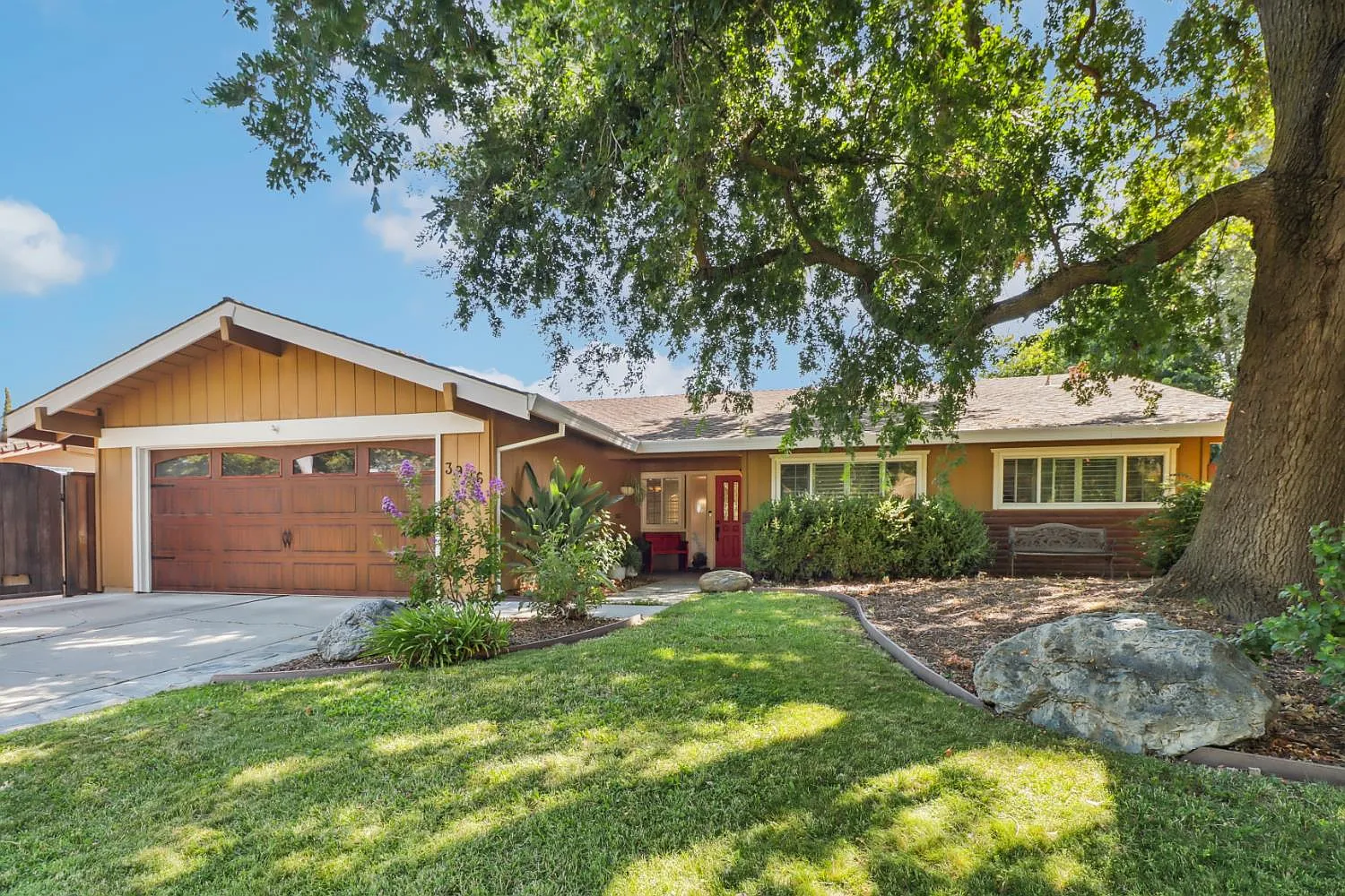 3906 Washoe St photo 1