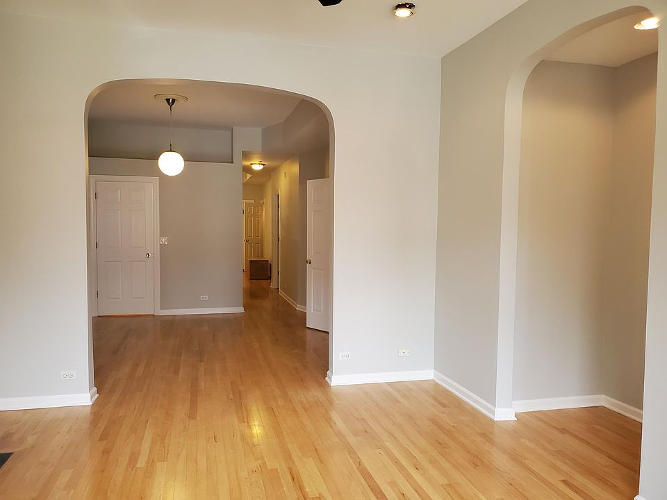 1st image of 2717 W Thomas St APT 3