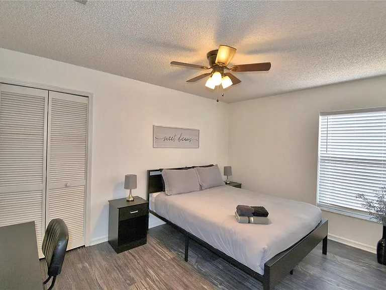 2935 Dickens Cir — Photo 58