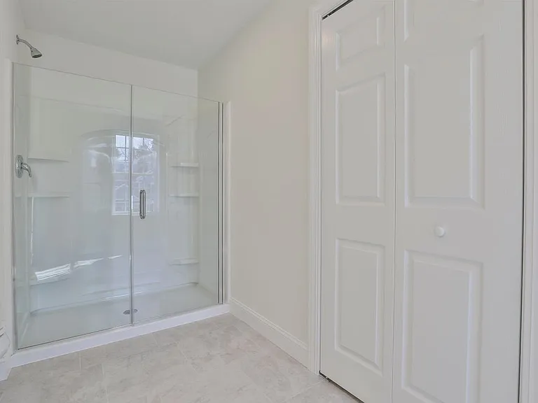 22 Reeds Ferry Way — Photo 40