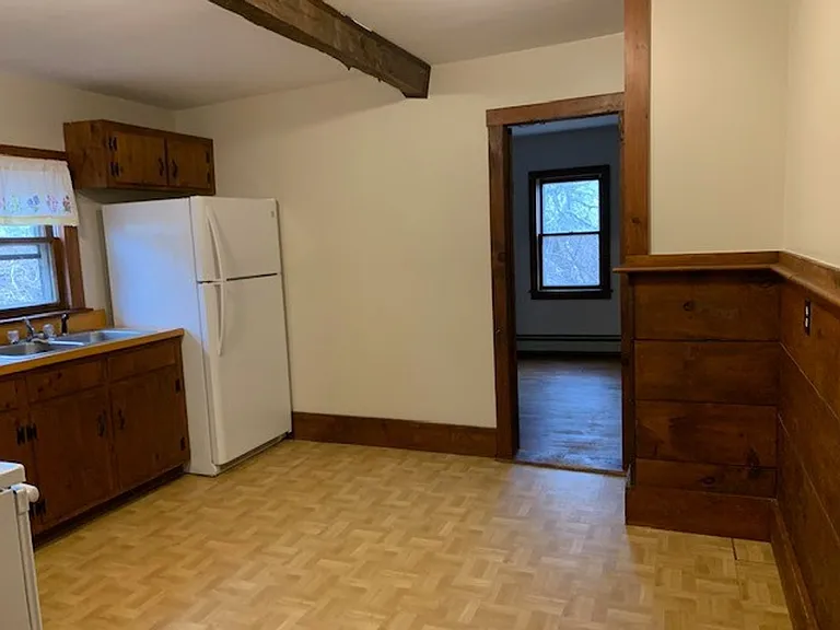 4-10 Central St — Photo 3