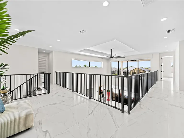 2636 Surfside Blvd — Photo 41