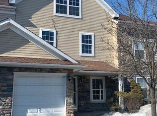 52C Lower Ridge View Cir, East Stroudsburg, PA 18302