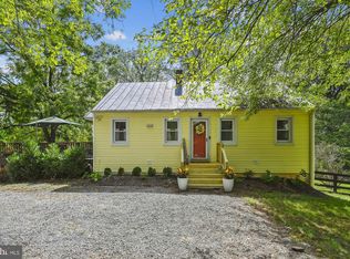 18661 Harmony Church Rd, Leesburg, VA 20175