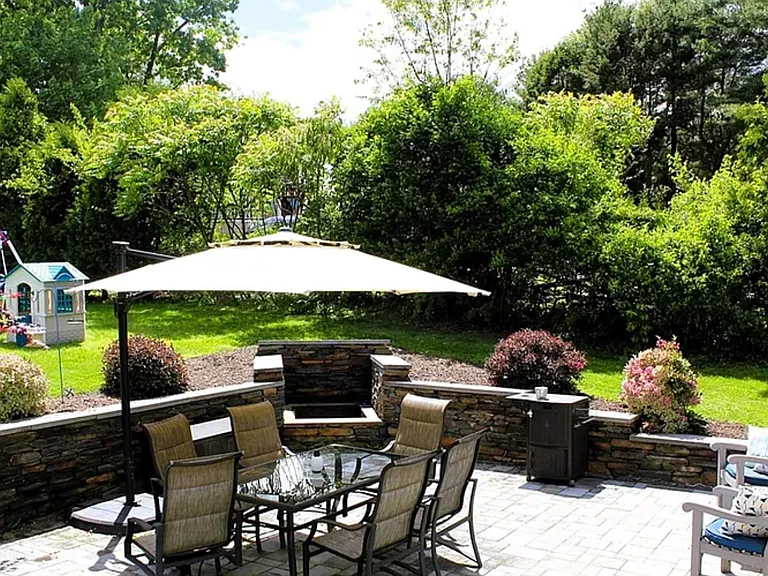 13 Laurana Ln — Photo 8