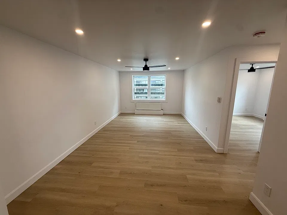 600 Laurier Ave W #30