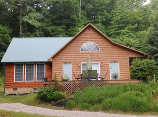 77 Slabcamp Rd, Frenchburg, KY 40322