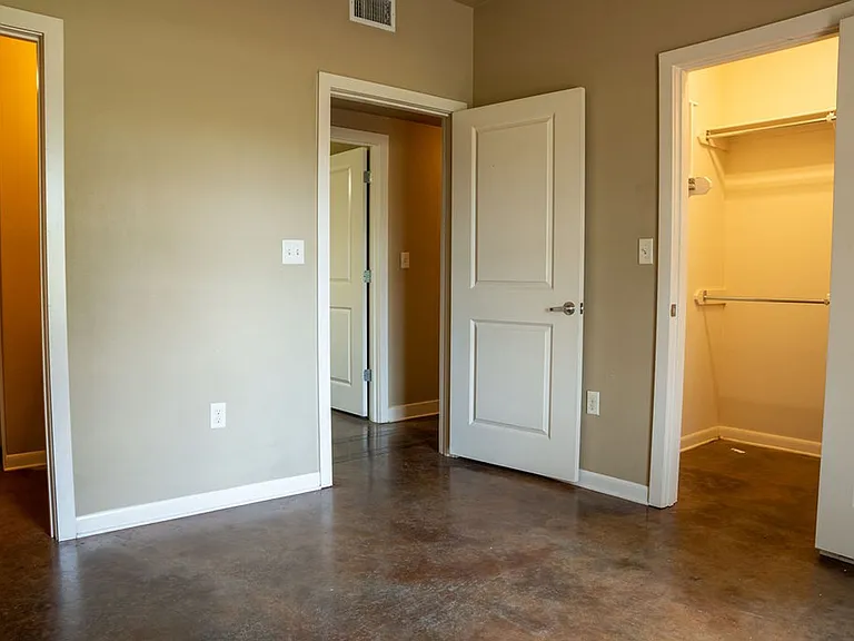 2400 MARKET PLAZA DRIVE — Photo 27