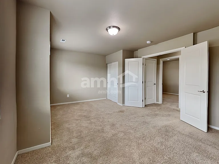715 204th St E — Photo 9