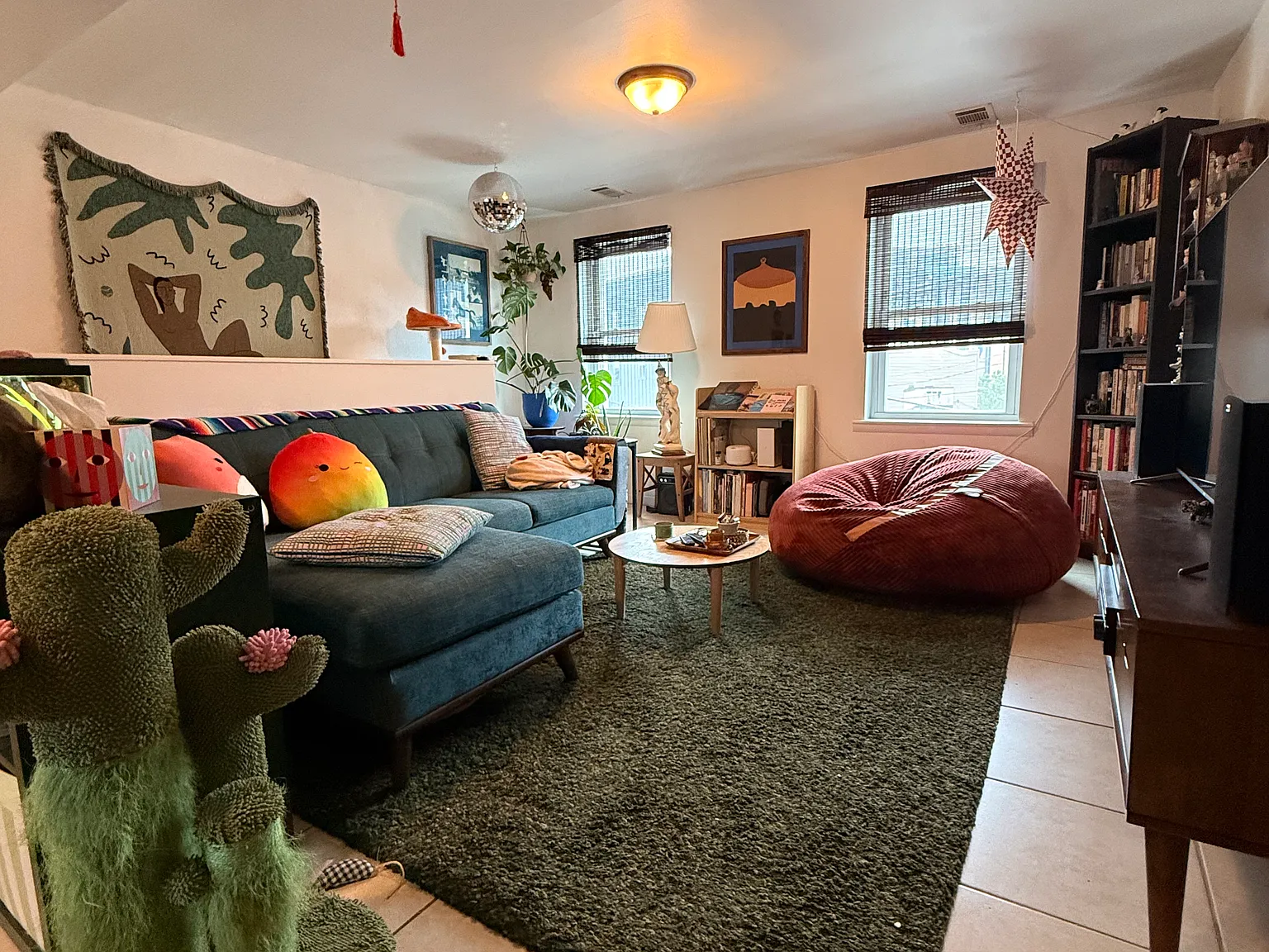 3 bed, 1200 sqft, $1,650 — Photo 1