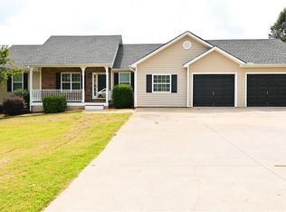 151 Peachtree Ln SE, Calhoun, GA 30701