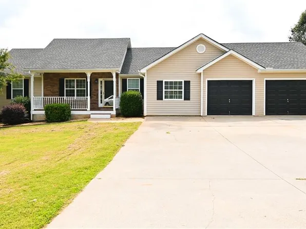 151 Peachtree Ln SE, Calhoun, GA 30701